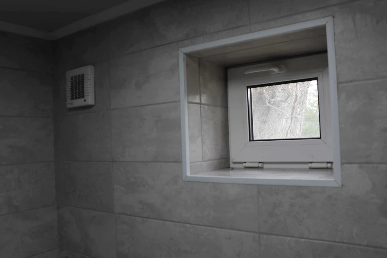 Будинок м.Остер 125м 5кімнат два входи 20сот 58тис торг комі