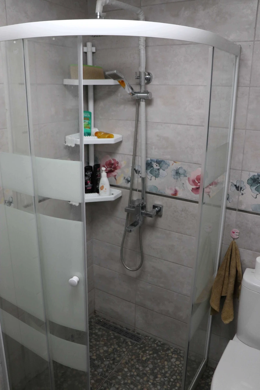 Будинок м.Остер 125м 5кімнат два входи 20сот 58тис торг комі