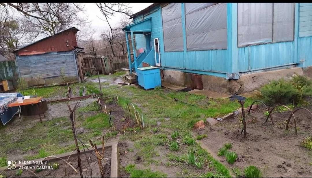 Продам дом/часть, в Комаровке, г. Южный, возможно под дачу.