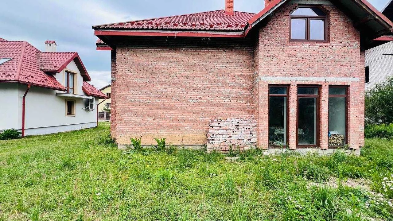БЕЗ КОМІСІЇ Продаж  окремостоячого будинку у Винниках по вул