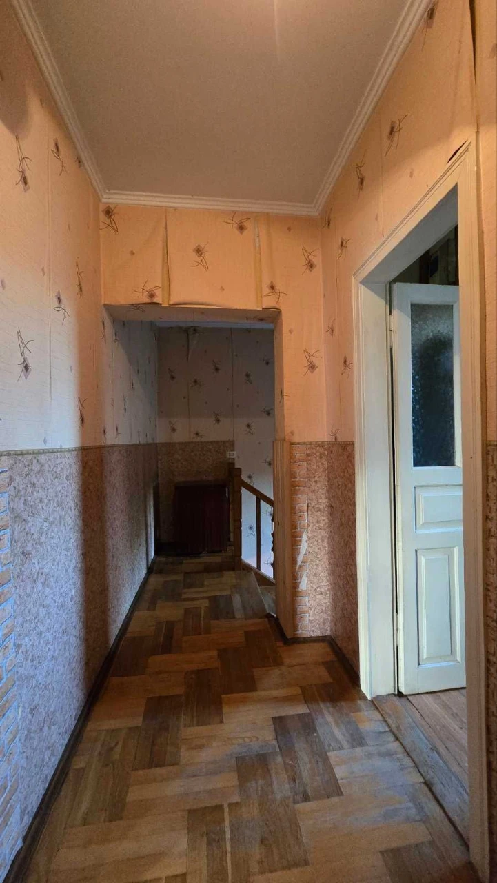 Продаж просторого будинку у м. Винники по вул. Підлисецького