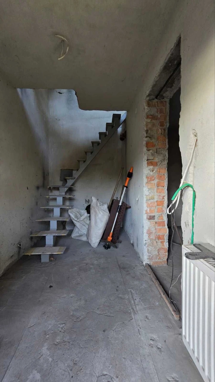 Продаж просторого будинку у м. Винники по вул. Підлисецького