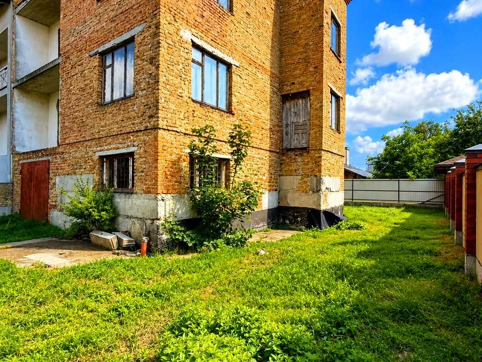 Будинок. Винники (Львів), Незалежності вул.
