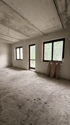 Продаж будинку/котеджу, який межує з парком, 0- циклі , 240
