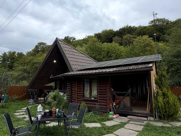 Будинок. Винники (Львів), Хмельницького вул.