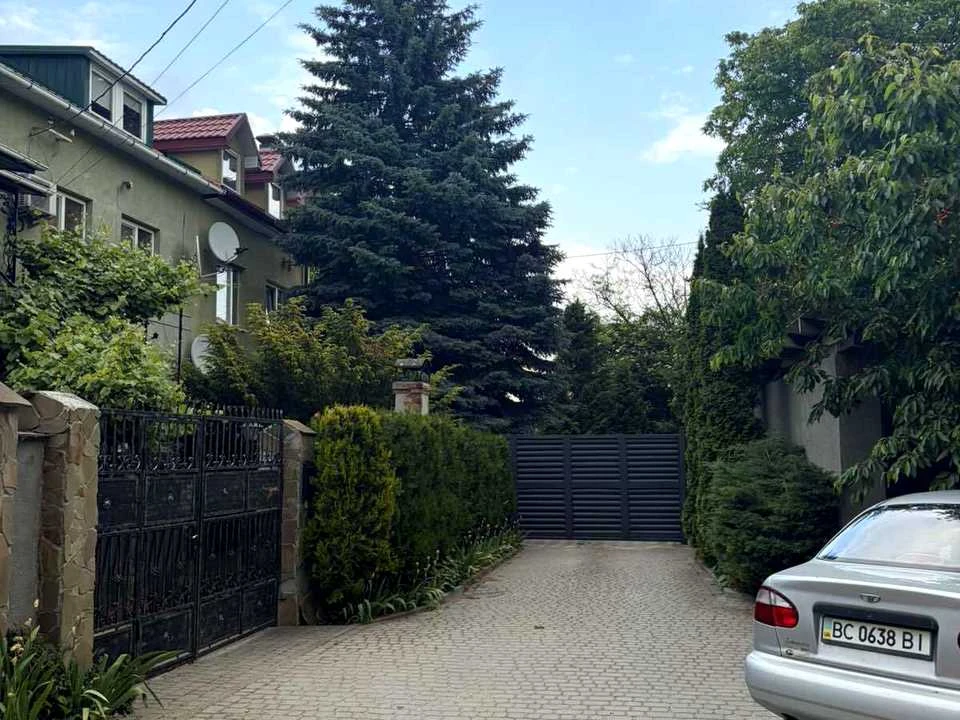 Будинок. Винники (Львів), Берегова вул.