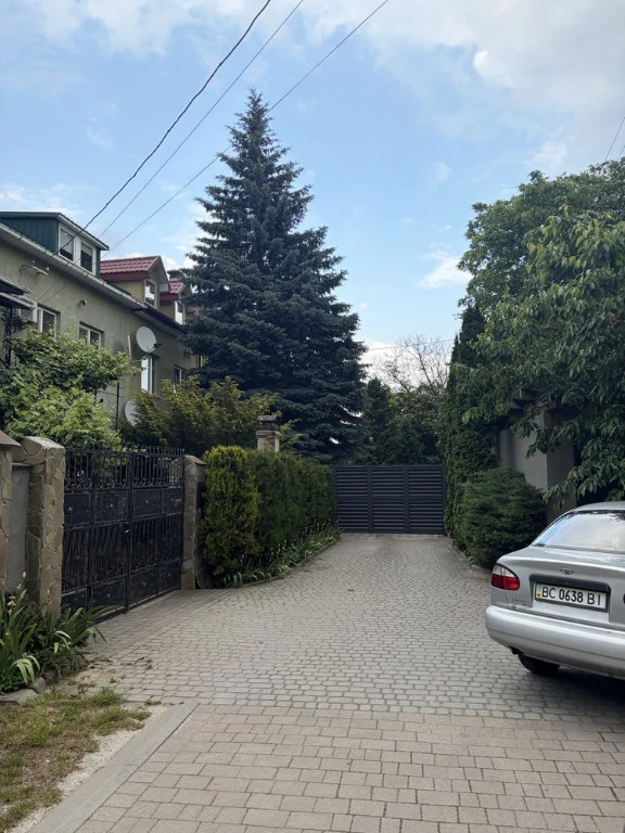 Продаж, будинок спарка, 135 м.155000у.о