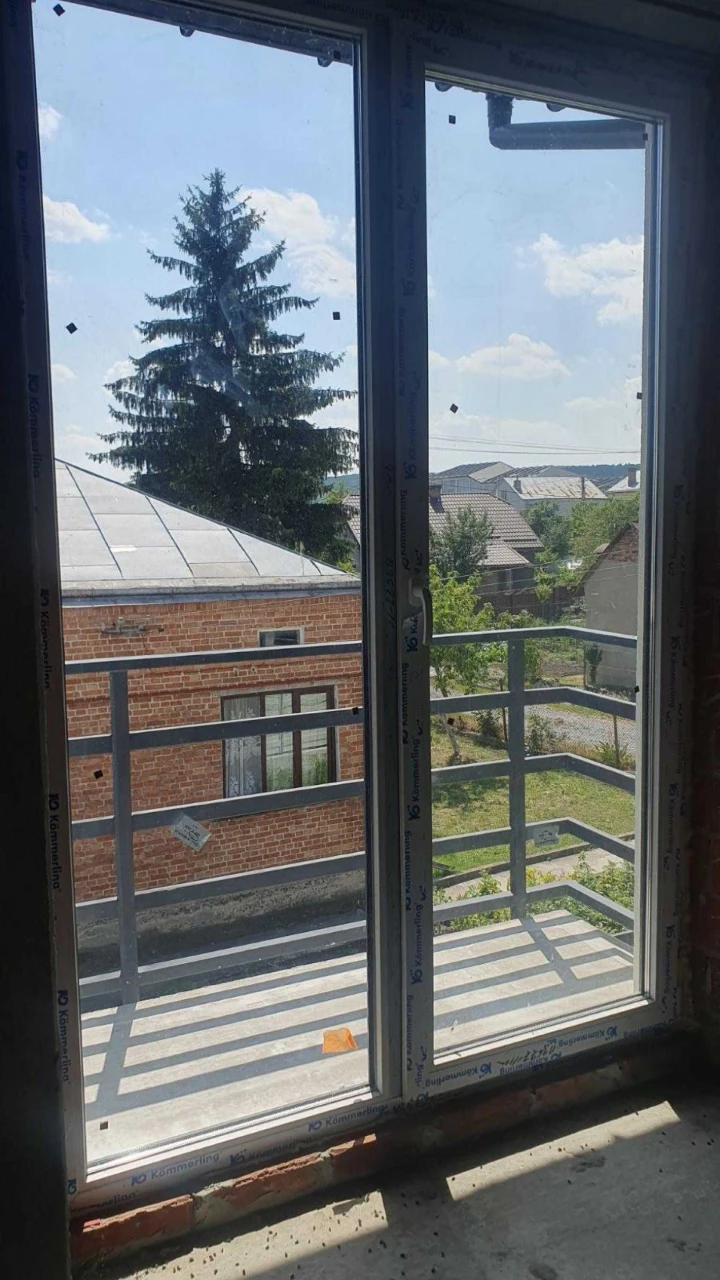 Продаж готового сучасного котеджу у місті Винники по вулиці