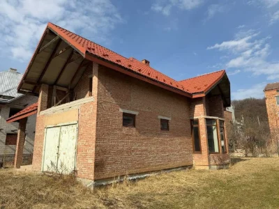 Продаж будинку у Винниках, біля Окружної, 2 поверхи, 153 000