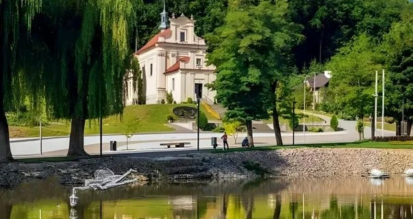 Продаж 3-кімнатного таунхаусу по вул. Лисика в м. Винники бі