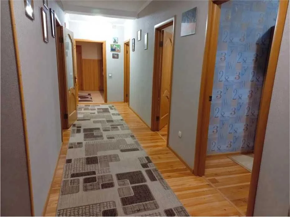 Будинок 298 м²  Львів - Винники, 8 соток, гараж + майстерні,