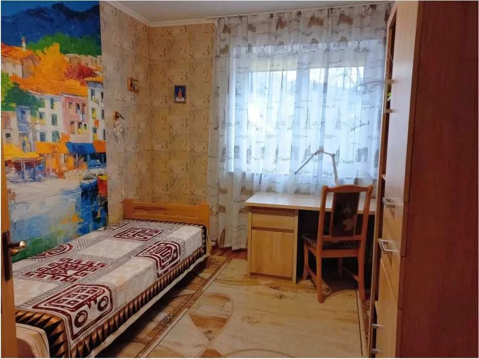 Будинок 298 м²  Львів - Винники, 8 соток, гараж + майстерні,