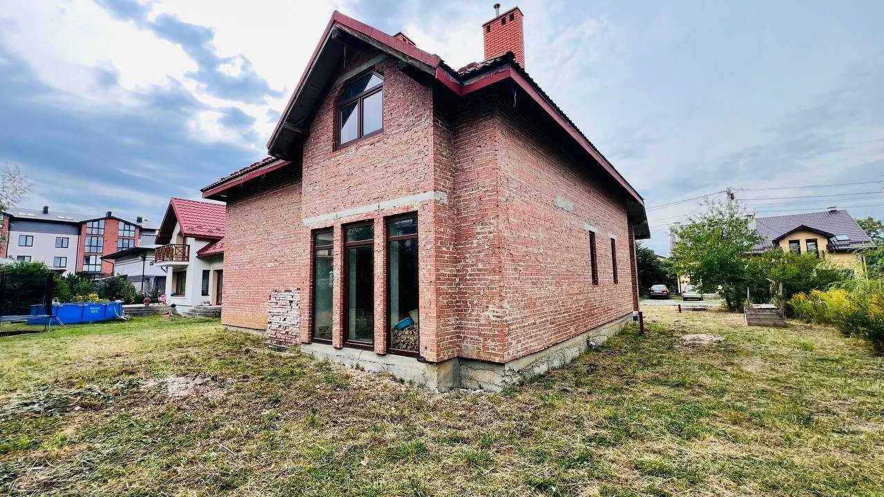 БЕЗ КОМІСІЇ Продаж будинку з земельною ділянкою 6 соток в Ви