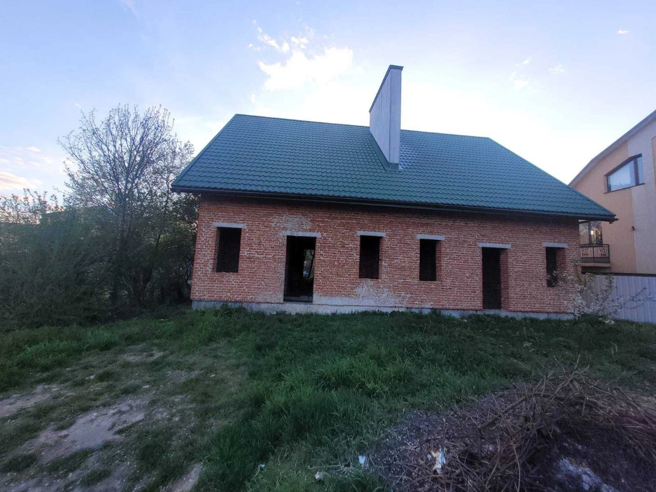 половина будинку та земельна ділянка 2,56 сот., м. Винники