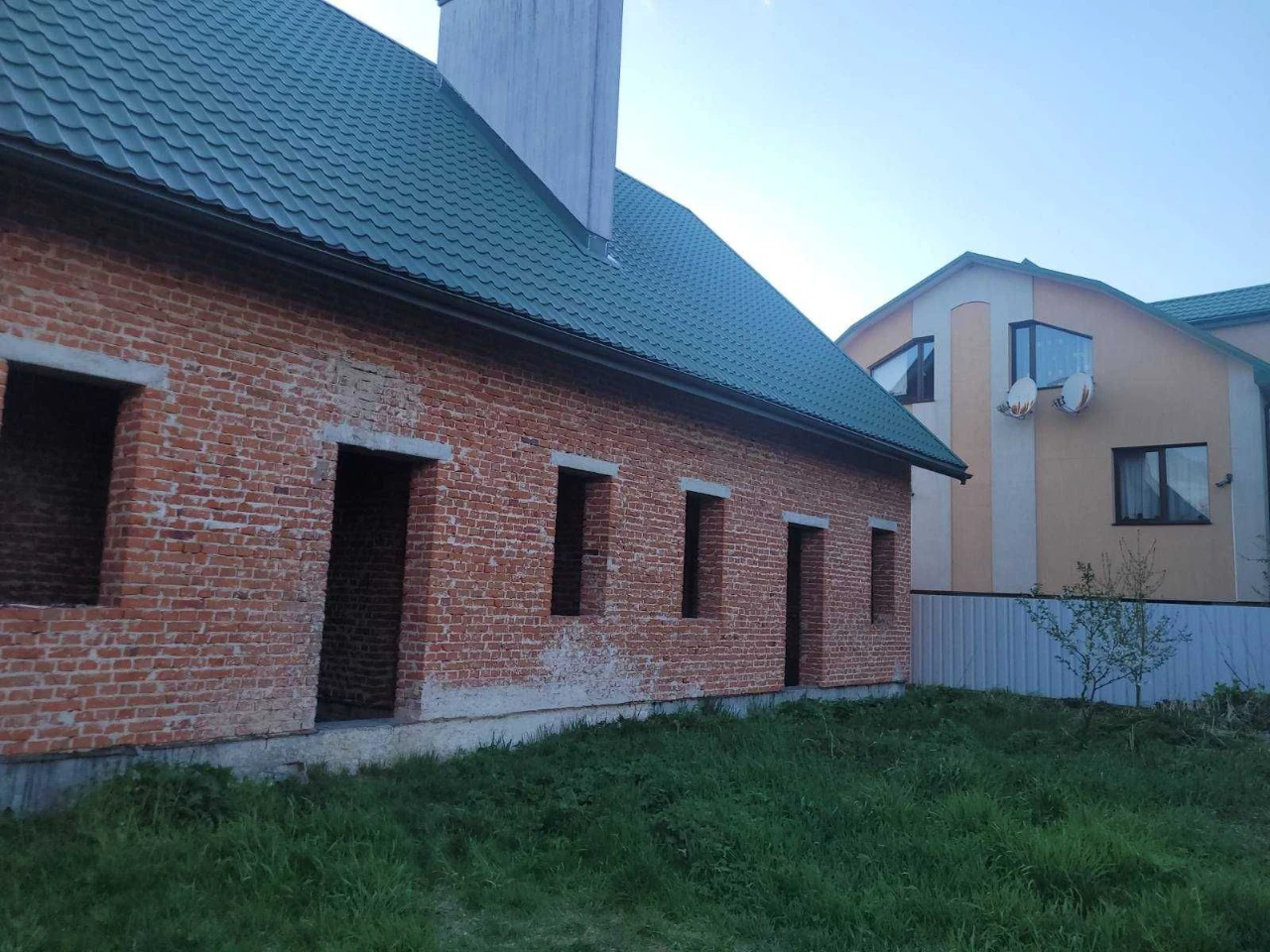 половина будинку та земельна ділянка 2,56 сот., м. Винники
