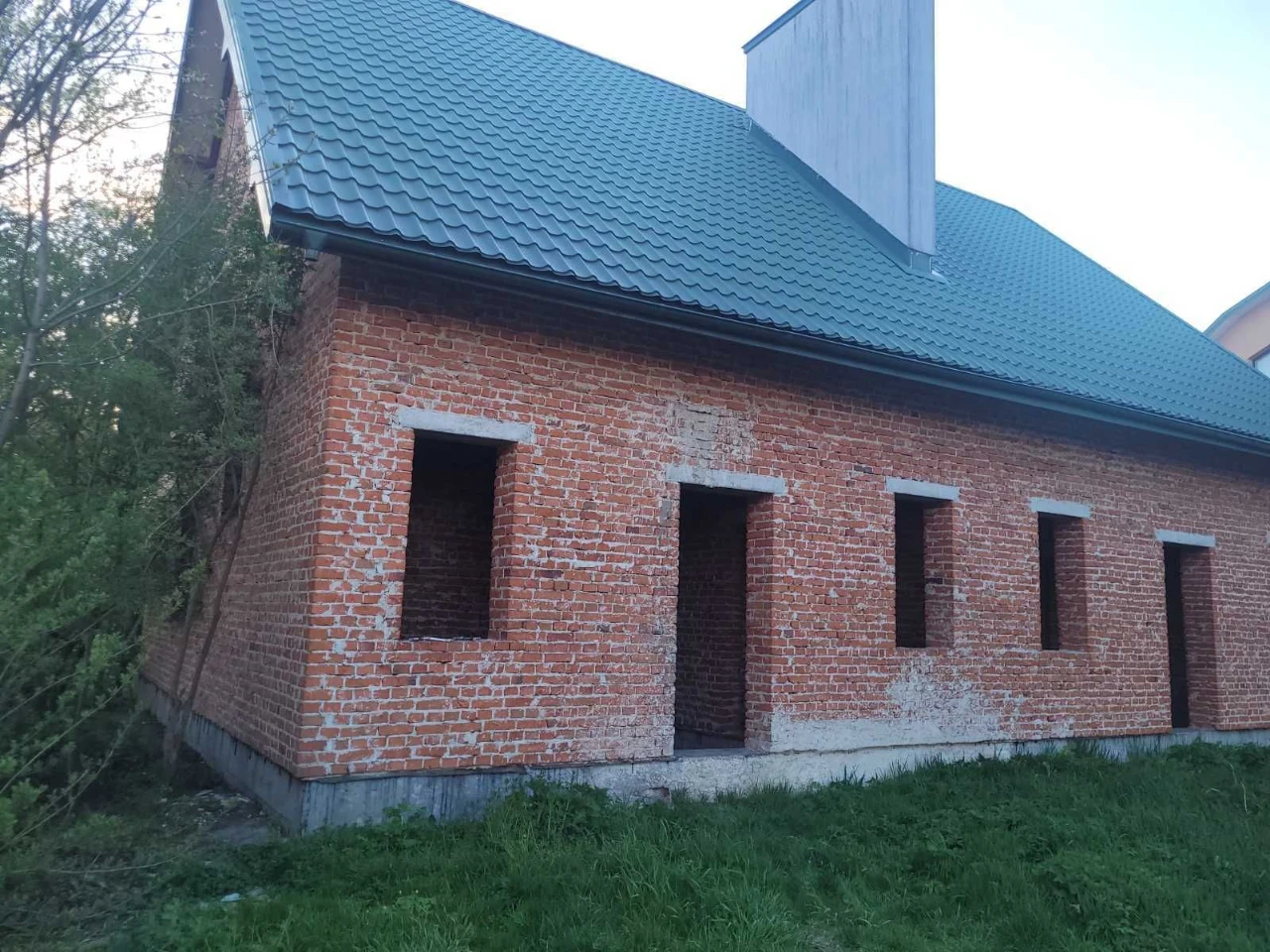 половина будинку та земельна ділянка 2,56 сот., м. Винники