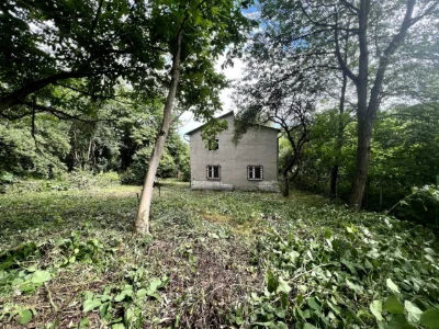 Будинок з ділянкою біля Emily Resort