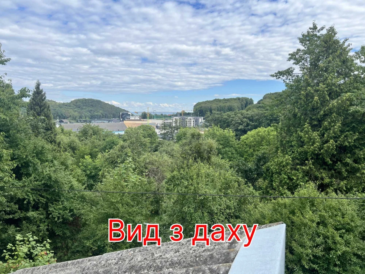 Будинок з ділянкою біля Emily Resort