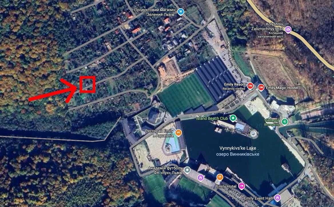 Будинок з ділянкою біля Emily Resort