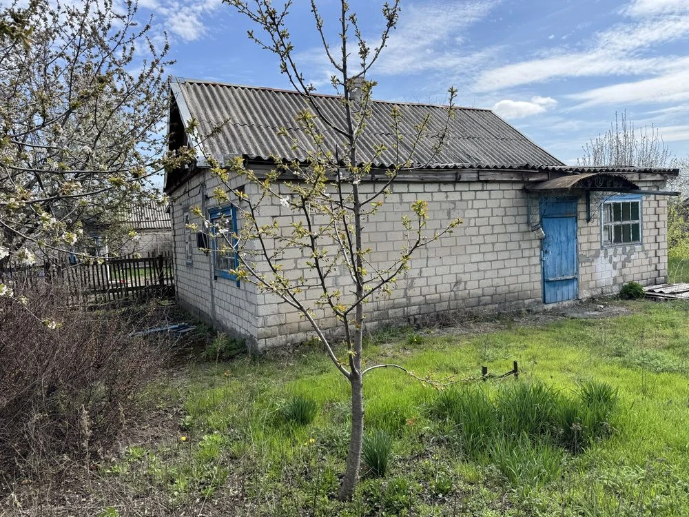 Продам будинок з приватизованою земельною ділянкою