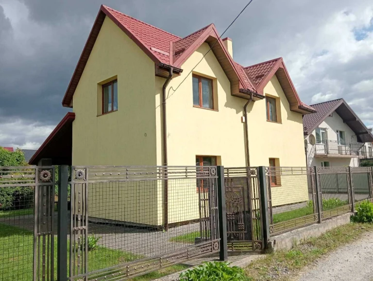 Будинок в Винниках район Святослава