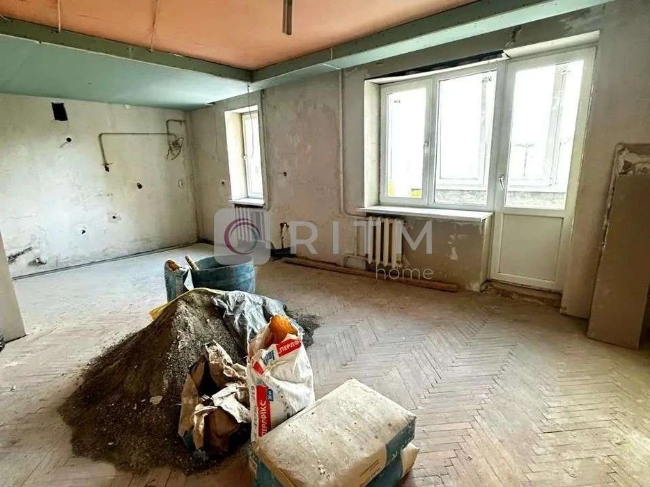 Продаж 3-к. квартири по вул. Південний бульвар