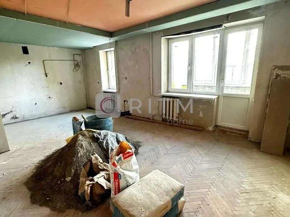 Продаж 3-к. квартири по вул. Південний бульвар