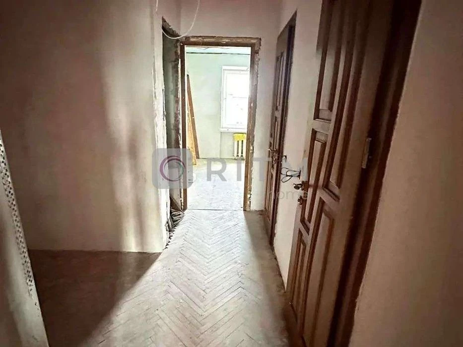 Продаж 3-к. квартири по вул. Південний бульвар