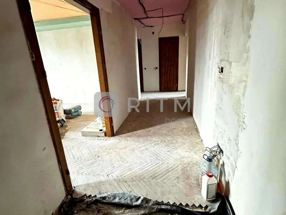 Продаж 3-к. квартири по вул. Південний бульвар