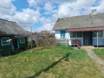 Продається частина будинку 66м2, 3 кімнати, 7 соток землі, ц