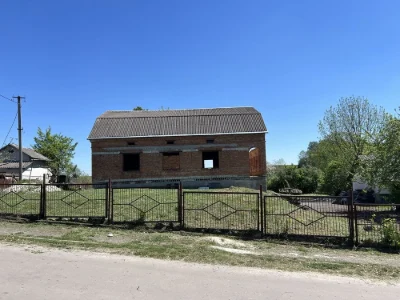 Продам будинок .