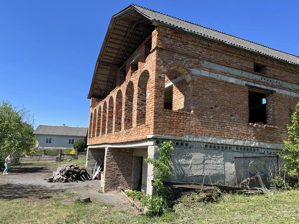 Продам будинок .