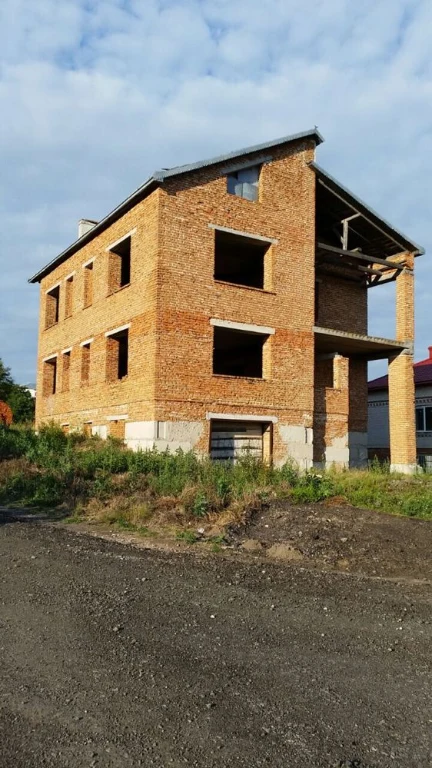 Продам будинок сирий у м. Зборів