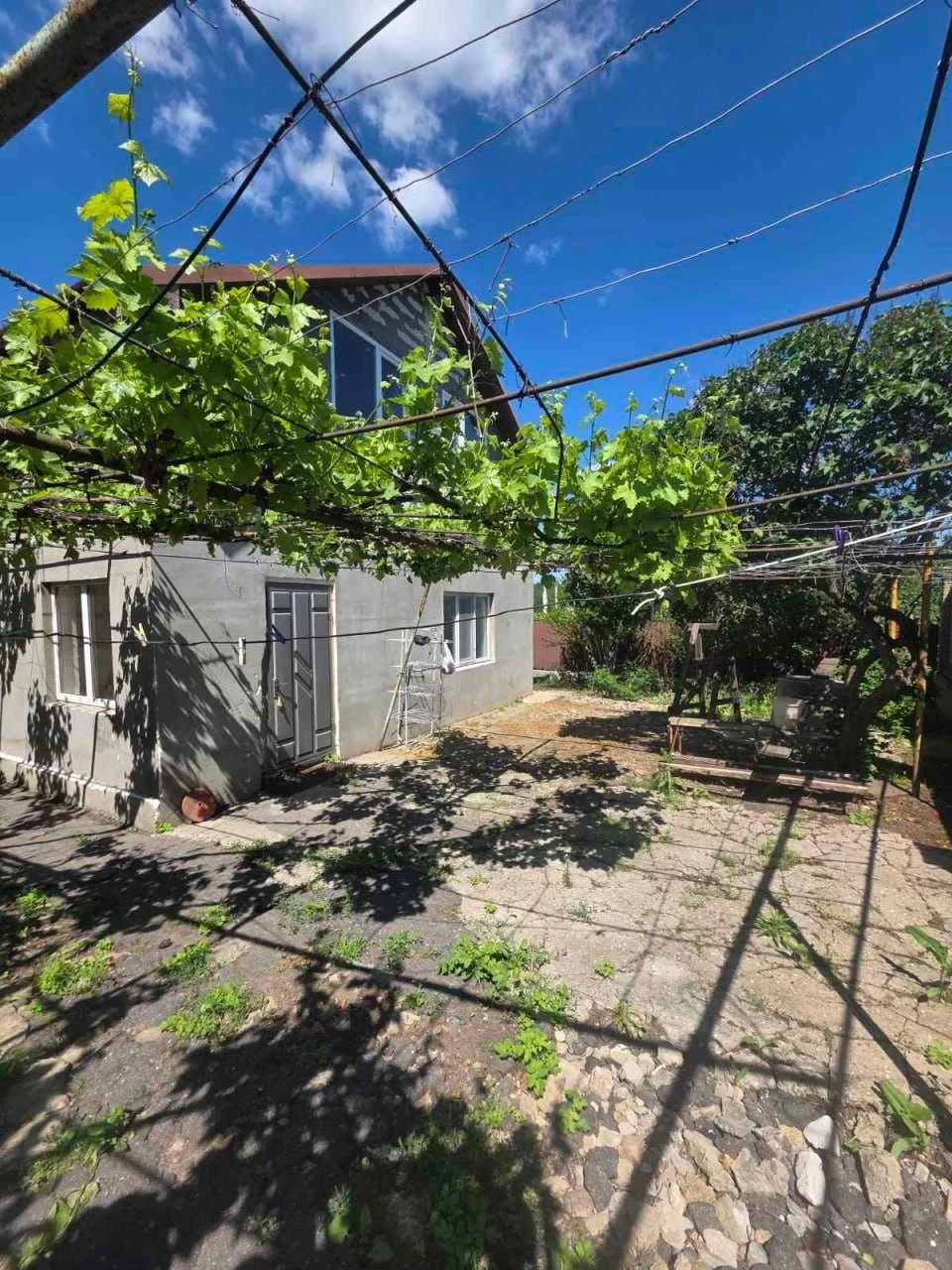 Продам 2-поверховий будинок у Роздільній — 90 кв.м + 20 сото