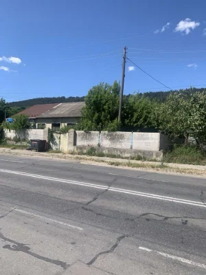 Продається земельна ділянка з приміщенням в місті Могилів- П