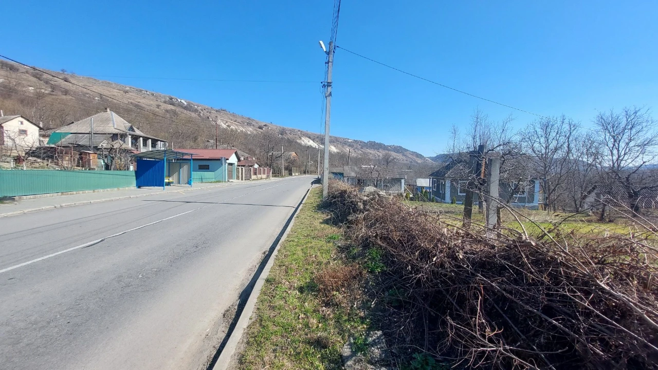 Продам 10 соток. Вул.Острівська,388.