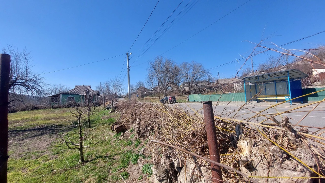Продам 10 соток. Вул.Острівська,388.