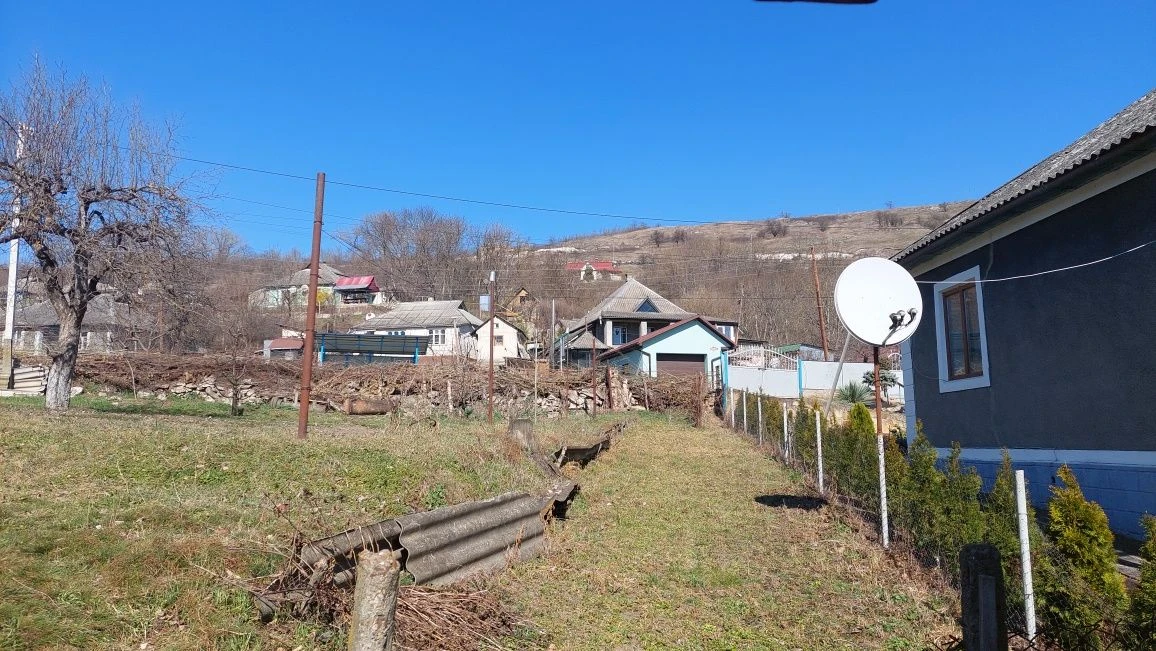 Продам 10 соток. Вул.Острівська,388.