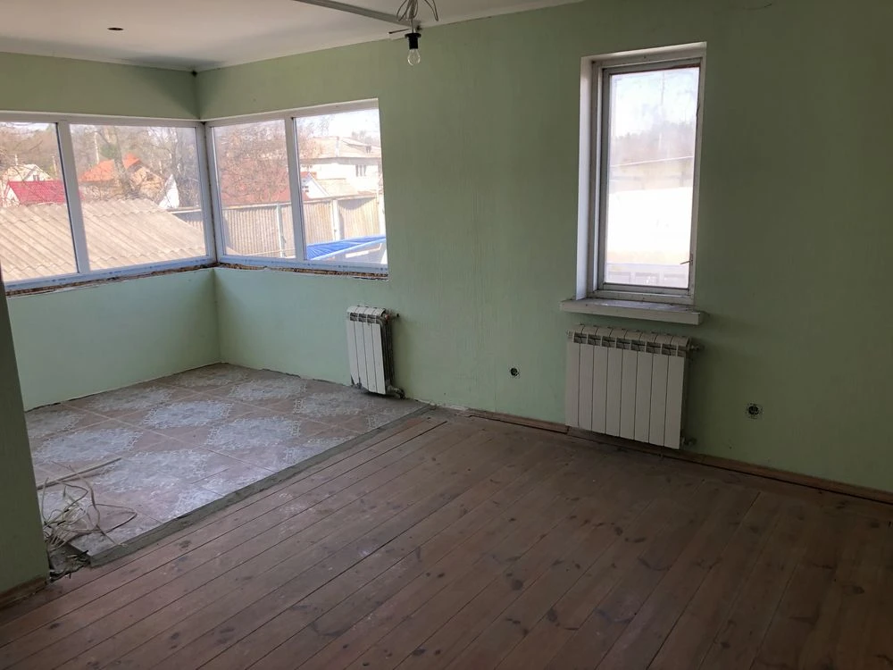 Продається земельна ділянка 32,56 сотки з комерційними примі