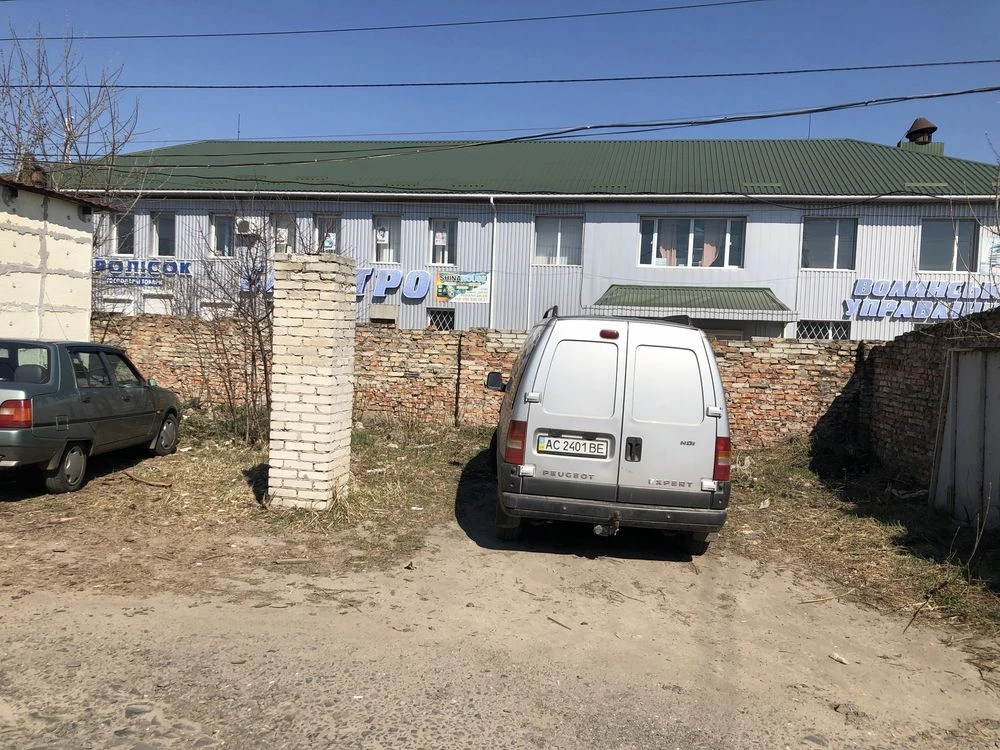 Продається земельна ділянка 32,56 сотки з комерційними примі