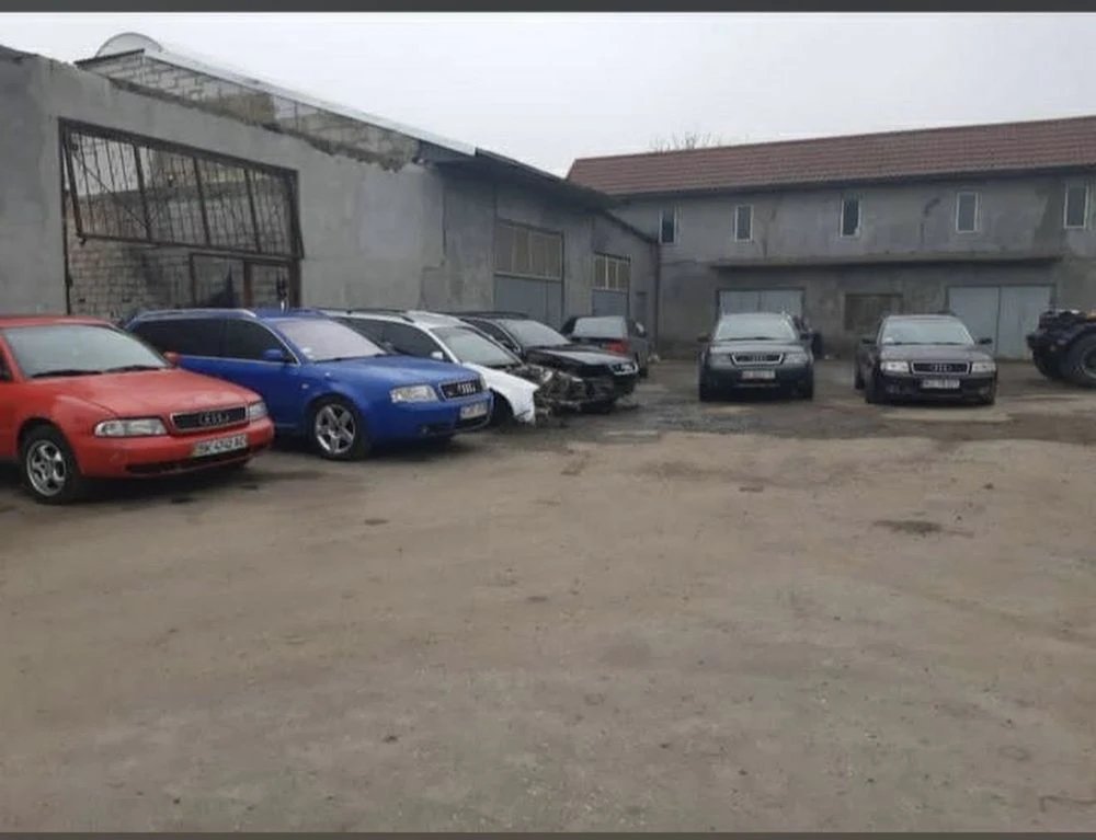 Продається земельна ділянка 32,56 сотки з комерційними примі
