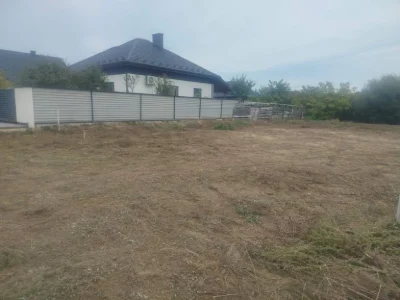 Продається земельна ділянка під забудову житлового будинку