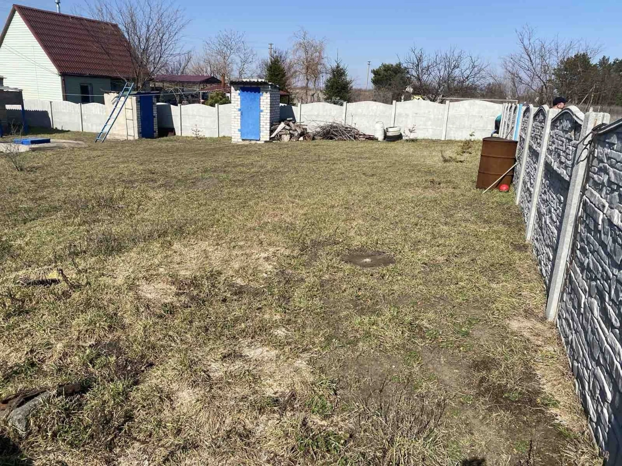 Земельна ділянка в дачному кооперативі