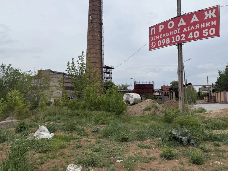 Продаж земельної ділянки у центрі міста, вулиця Юрія Сича, 1
