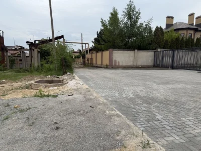 Продаж земельної ділянки у центрі міста, вулиця Юрія Сича, 1