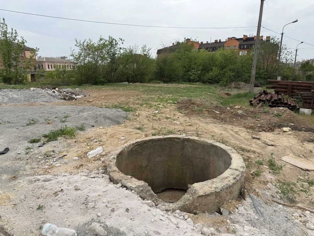 Продаж земельної ділянки у центрі міста, вулиця Юрія Сича, 1