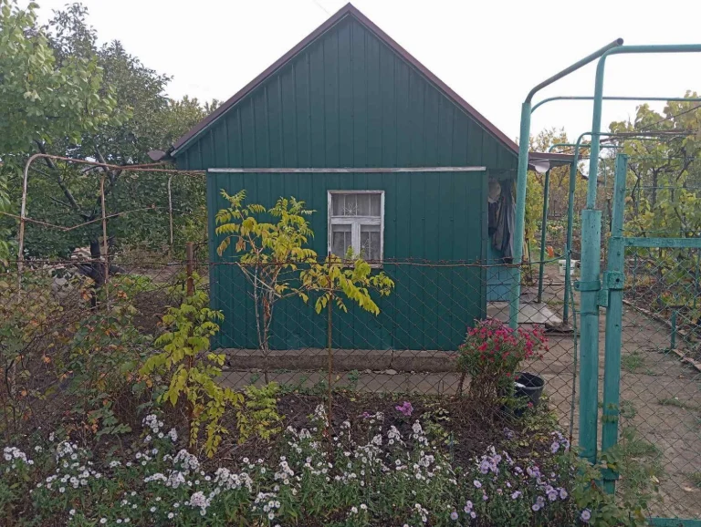 Продам дачний участок