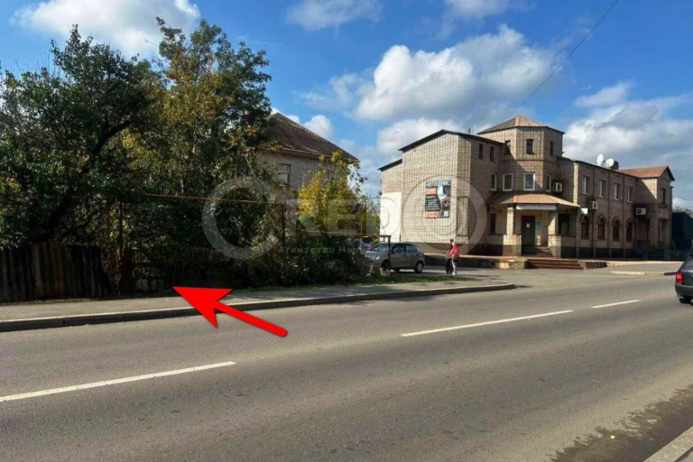 Продаж земельної ділянки в центрі, вул.Кобилянського,130