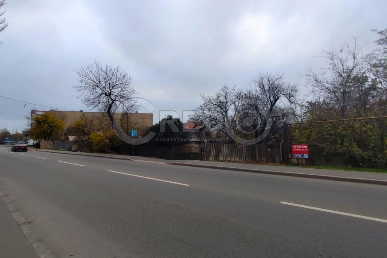 Продаж земельної ділянки в центрі, вул.Кобилянського,130