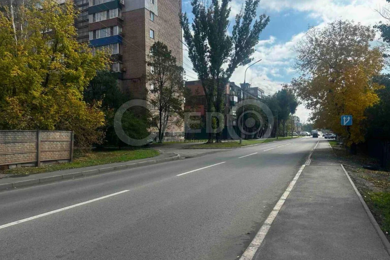 Продаж земельної ділянки в центрі, вул.Кобилянського,130